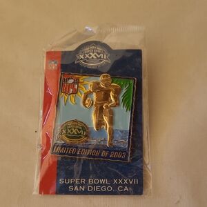 Super Bowl XXXVII Limited Edition Pin